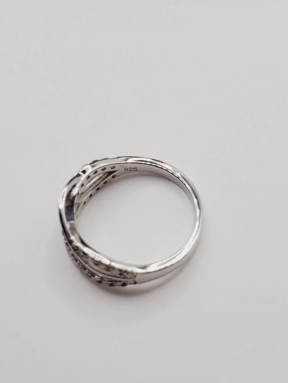 Round Cut Moissanite 925 Sterling Silver Twist Crossover Ring
